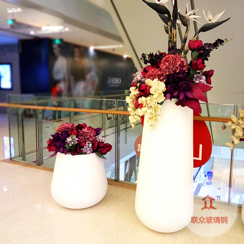 深圳玻璃鋼廠家如何做好玻璃鋼雕塑的翻制工作