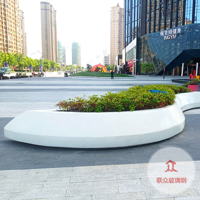 商業(yè)美陳玻璃鋼樹(shù)池售樓部帶花盆座椅組合戶(hù)外園林景觀移動(dòng)大花箱