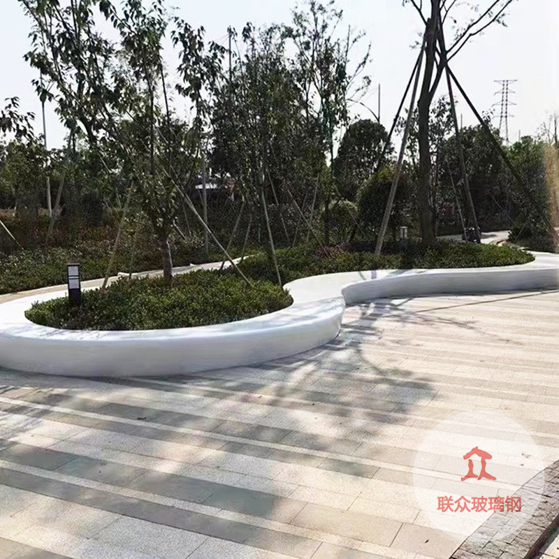 玻璃鋼環(huán)形座椅商場休閑椅戶外創(chuàng)意木紋防腐木樹池長條坐凳廠家